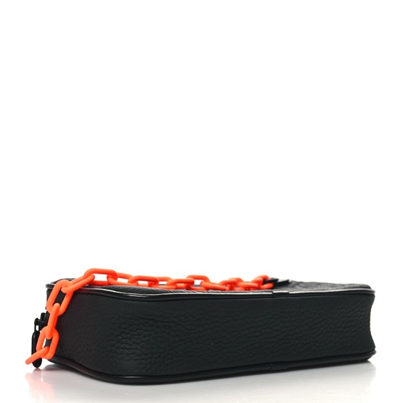 AUTHENTIC Louis Vuitton Taurillon Monogram Uniformes Solar Ray Soft Pochette - Picture 4 of 11